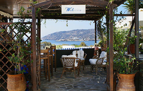 The snack bar at Fassolou hotel in Sifnos